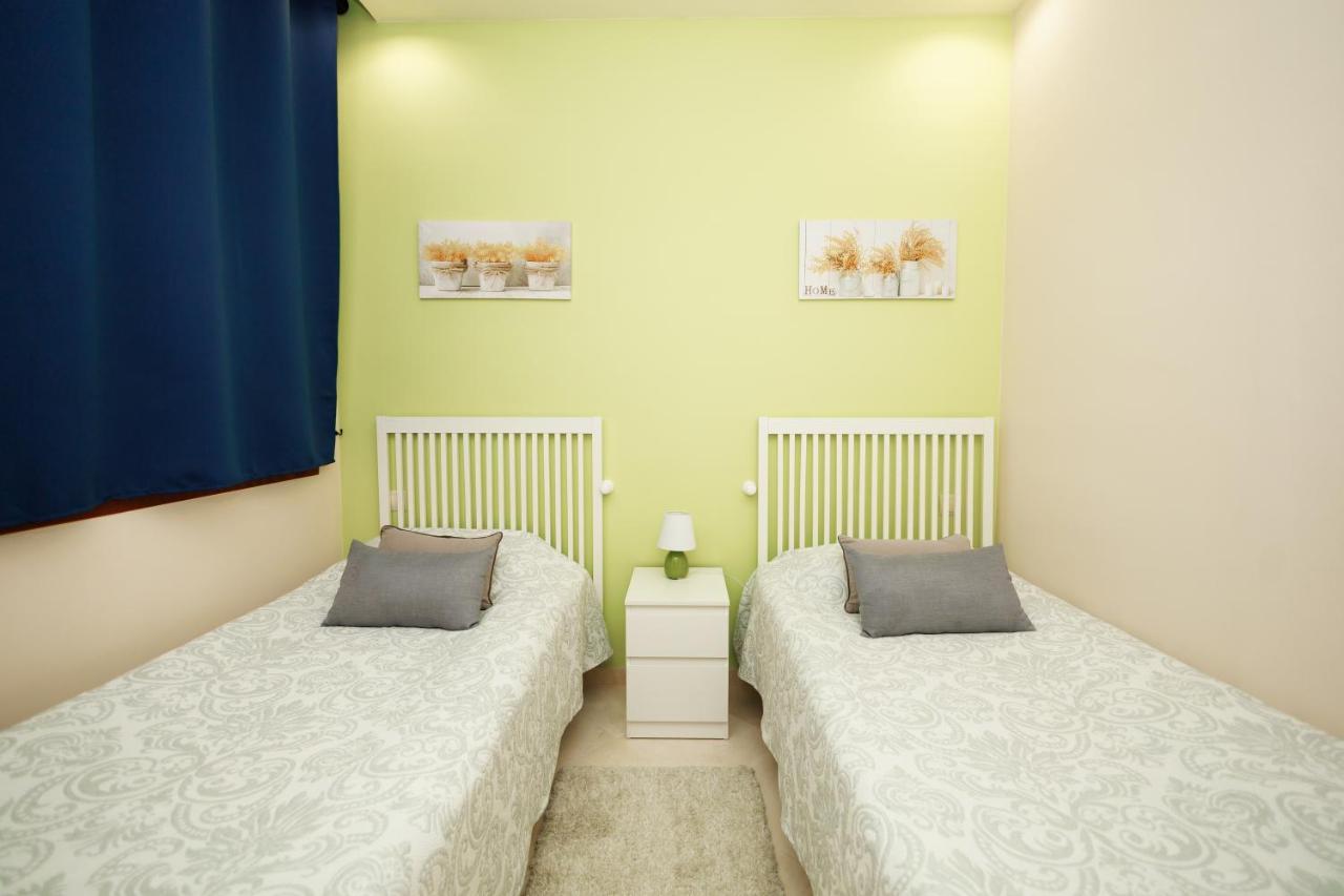 מארבלה Two-Room Apartment In Elviria Near The Beach With Parking מראה חיצוני תמונה