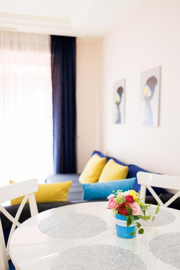 מארבלה Two-Room Apartment In Elviria Near The Beach With Parking מראה חיצוני תמונה