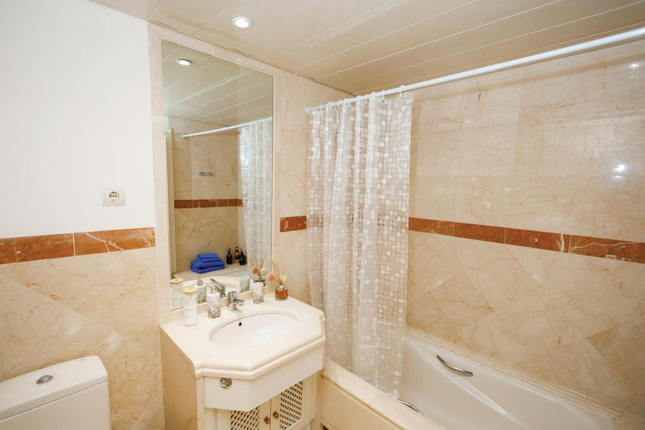 מארבלה Two-Room Apartment In Elviria Near The Beach With Parking מראה חיצוני תמונה