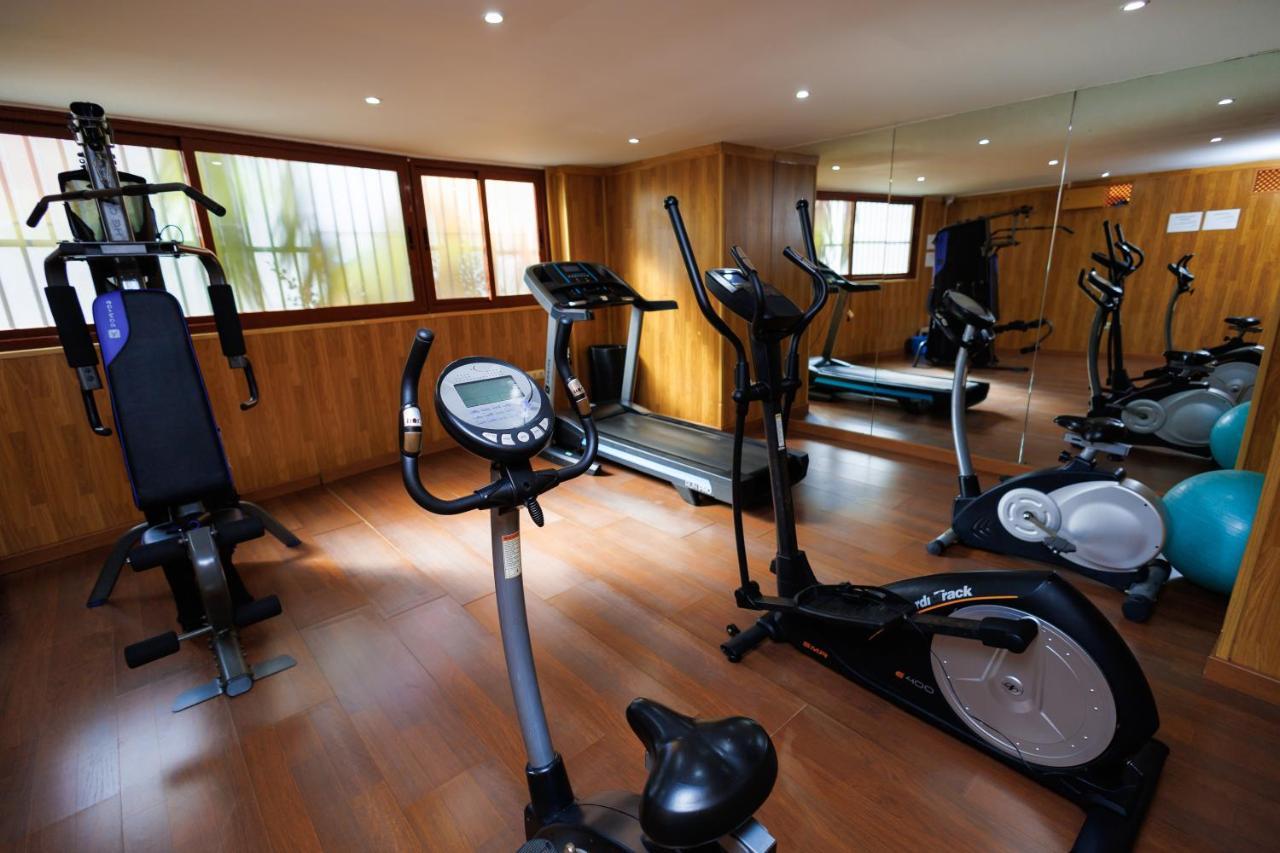 מארבלה Two-Room Apartment In Elviria Near The Beach With Parking מראה חיצוני תמונה