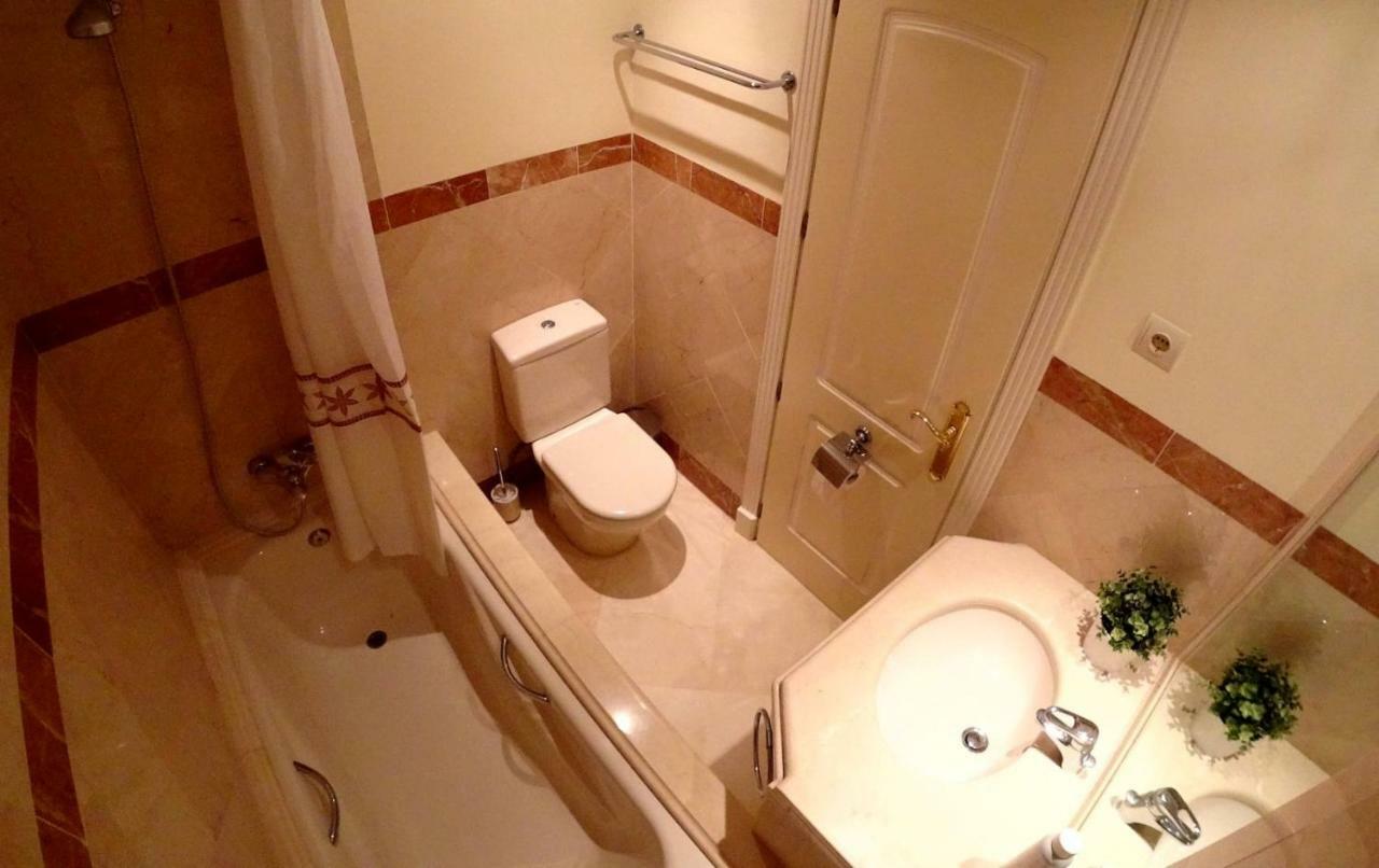 מארבלה Two-Room Apartment In Elviria Near The Beach With Parking מראה חיצוני תמונה
