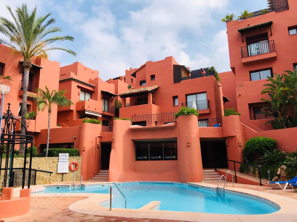 מארבלה Two-Room Apartment In Elviria Near The Beach With Parking מראה חיצוני תמונה